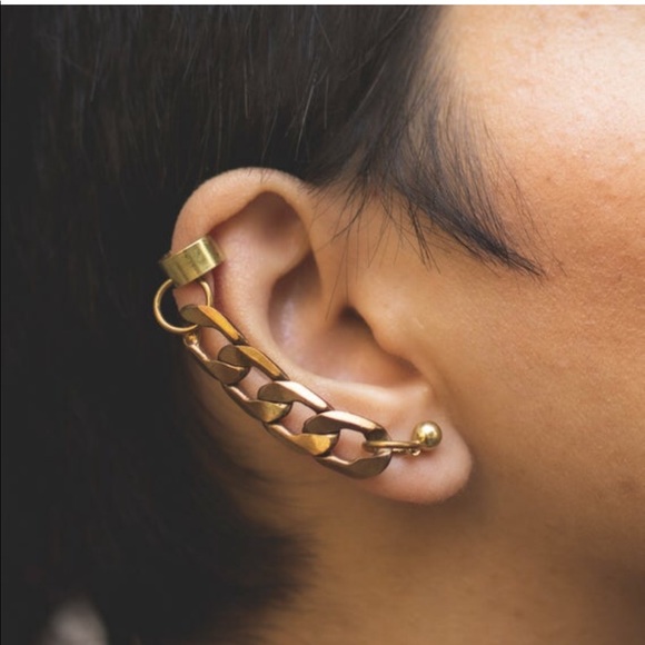 Jewelry - Curbed Ear Cuff